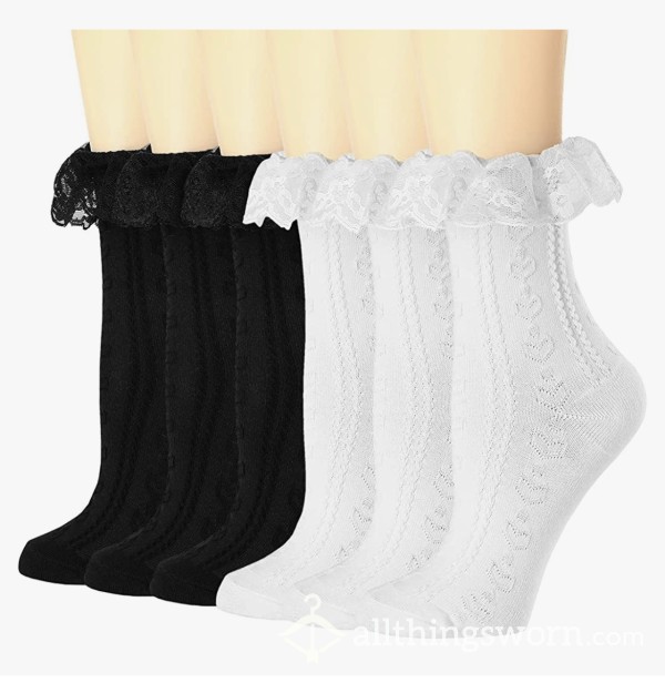 Cute Ruffle Socks 🖤🤍 Customize Your Wear Today 🖤🤍 Message Me For Details 🤍🖤