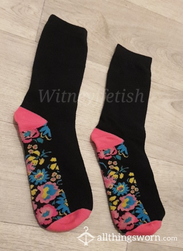 🖤💗 Black Socks With Pink Heel/toe And Floral Design 🖤💗
