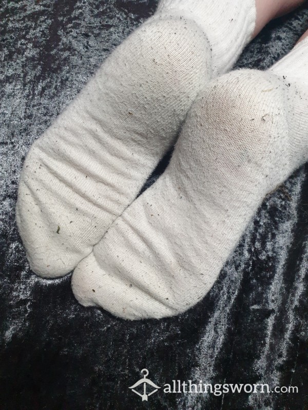 Plain White Smelly Socks 🧦👣