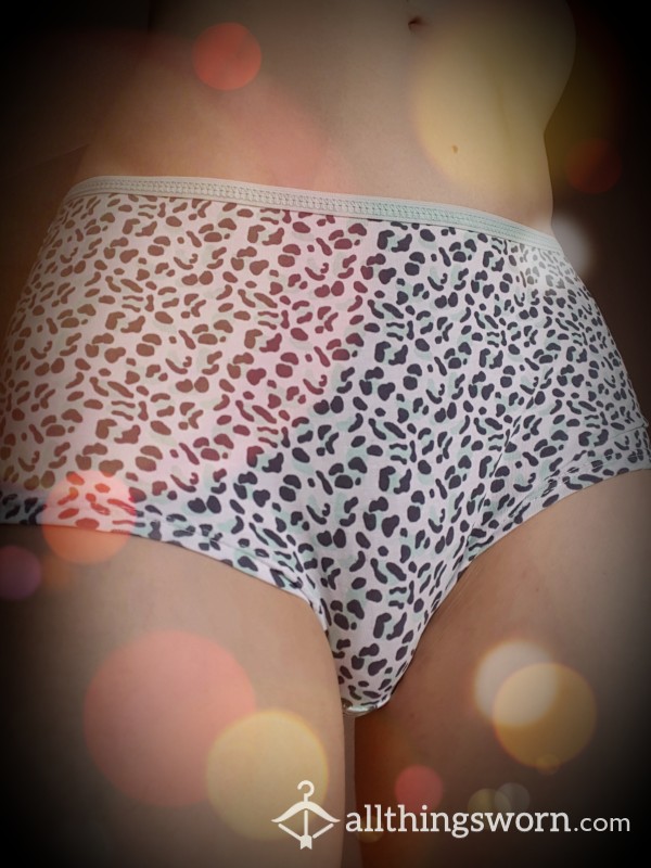 Cute Animal Print Panties Worn For Your Pleasure 😈🍆💧🌈