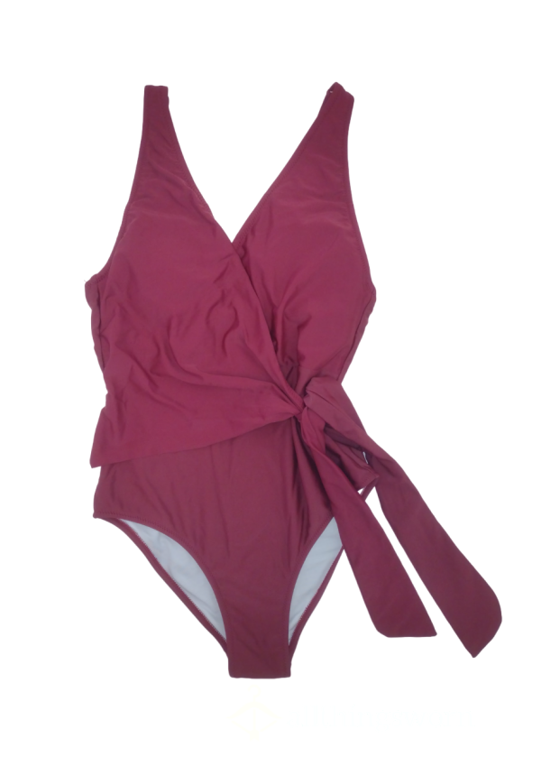 1 ONE PIECE BATHING SUIT