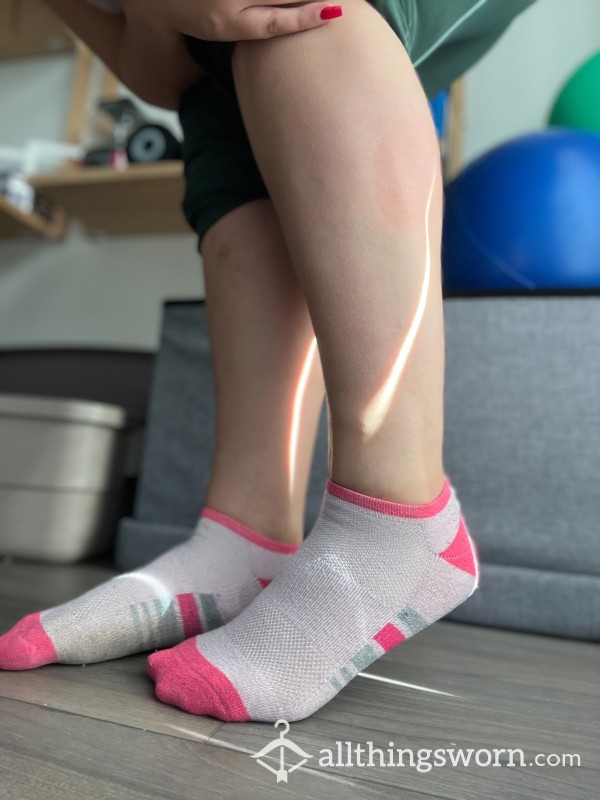1 Pair Of Pink/Grey/Cream Ankle Socks - 24 Hour Worn - Size 9 Feet