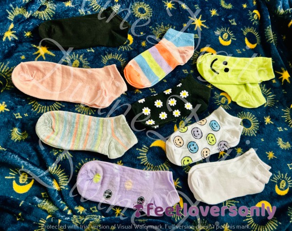 10 PAIRS OF UNWORN/UNWASHED SOCKS WAITING FOR YOUR COMMAND