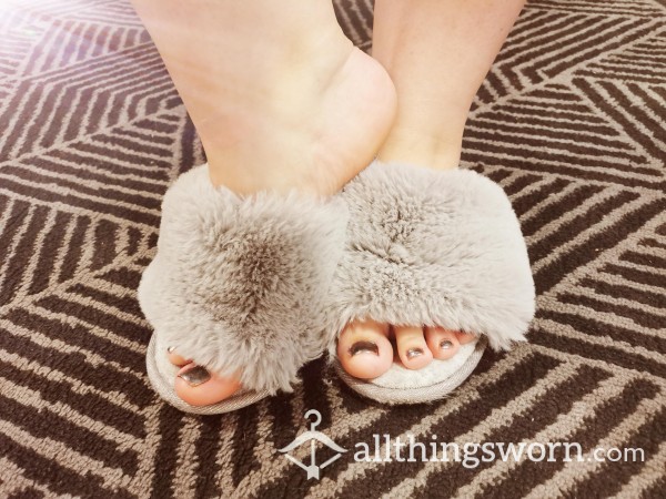 10 Photos Of My Feet And Fluffy Slippers