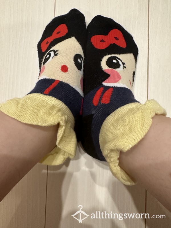 🌹SOLD🌹15$ Japanese Snow White Socks Worn For A Day Or More