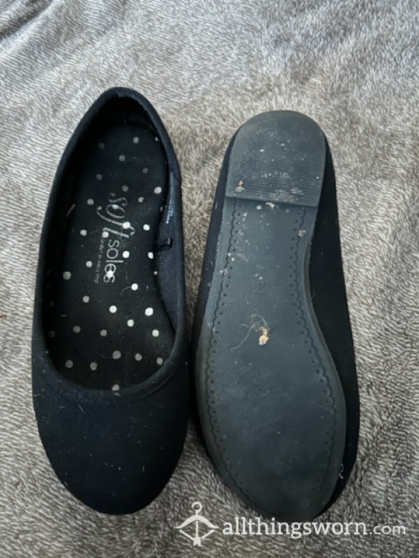 1pair Of Worn Flat Smelly Shoes Size 4 ( Pair 2)