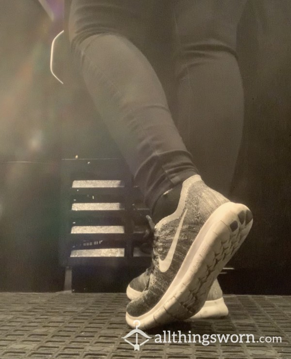 2 Foot Ignore Videos Of Your Goddess In Dirty Nikes👟