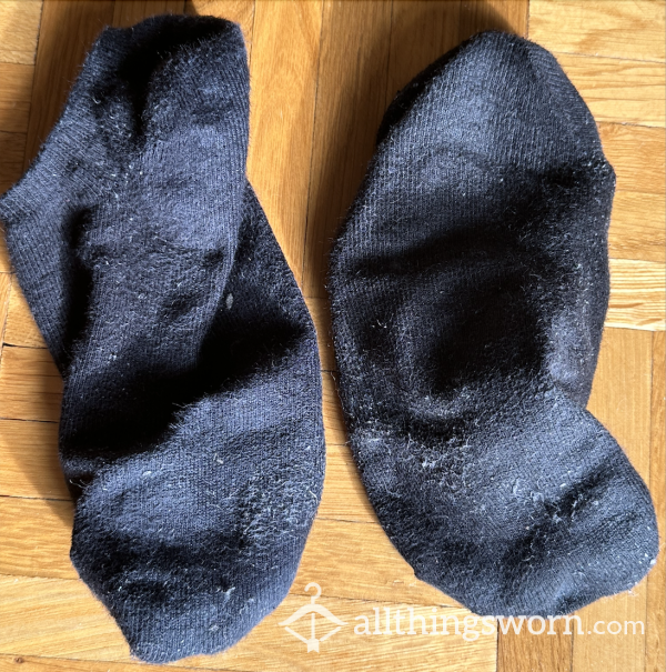24 Hrs Well Worn Dirty Black Socks