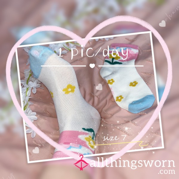 48 Hr 🌸 Super Cute Floral Tiny Socks