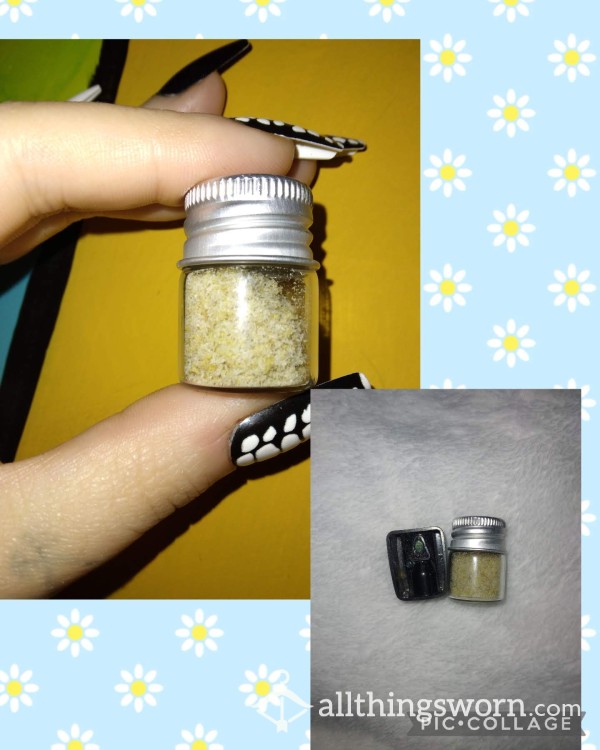 5ml Vial Of BBW Feedie Goddess’ Foot Dust, Collected Over 1.5 Years. FRESH Foot Dust Added On 3/26/2024