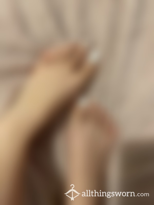 ✨6 White Toenail Foot Pics✨