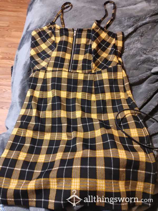 90's Style Yellow And Black Dress