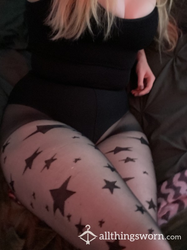 Big Ass Babe In Star Tights That Just Don’t Fit 😅