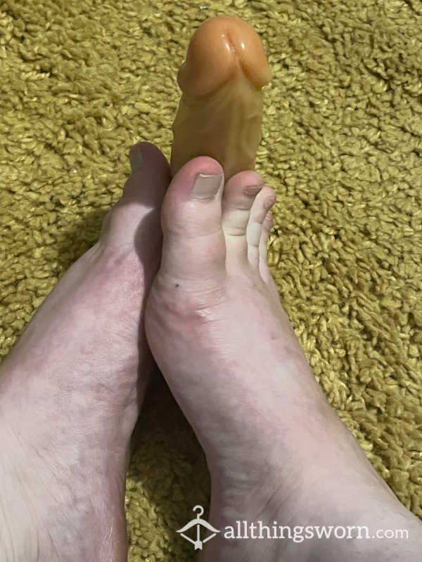 Big Dirty Feet Around An 8inch Dildo