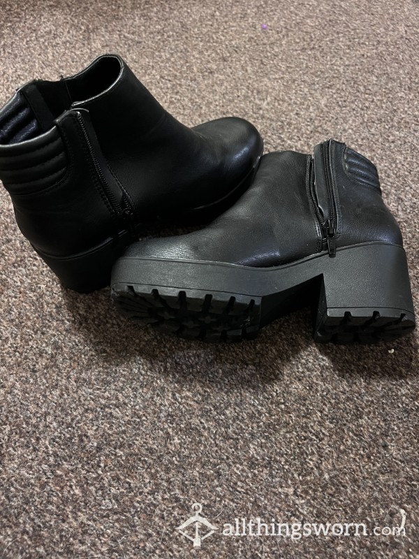 Black Combat Style Boots Size 4