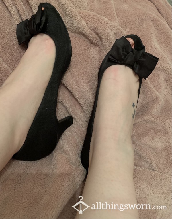 Black Satin Peep Toe Heels Size 5 👠