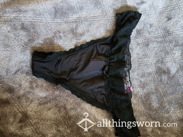 Black Soft Thong With Lace