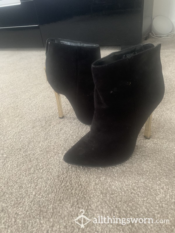 Black Velvet, Size 2 Metal Stiletto Heeled, Pointed Ankle Boots, Smelly And Well Worn