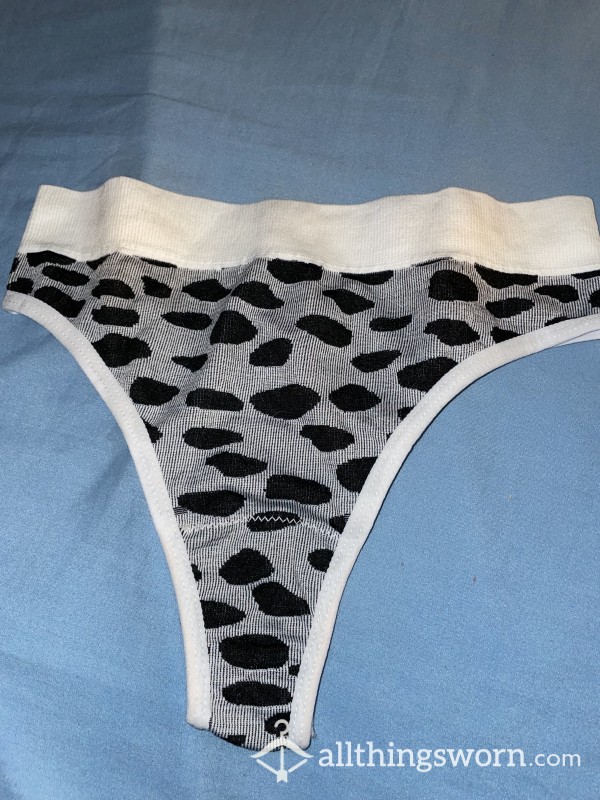 Black & White Cheetah Print Thongs