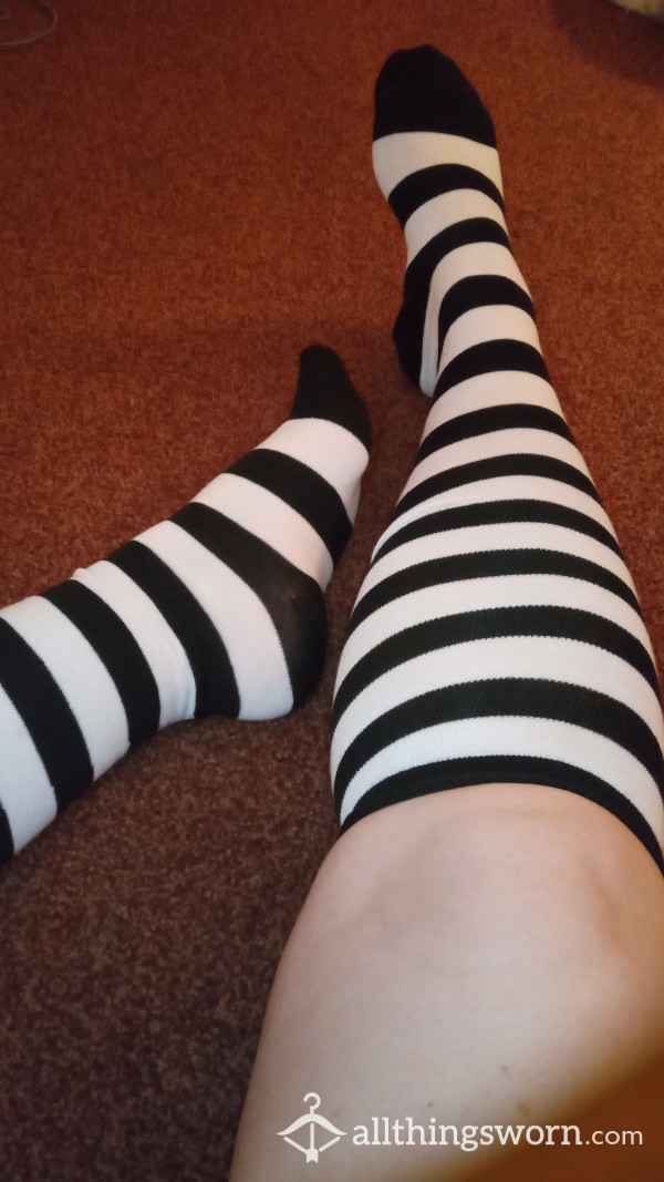 Black White Striped Knee Sock