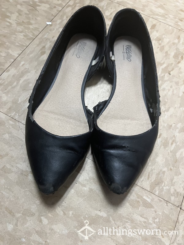 Black Worn Out Smelly Flats