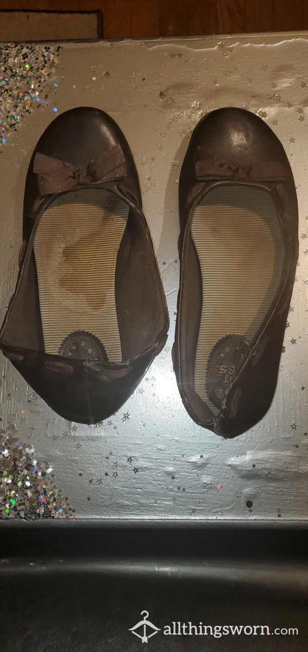Brown Busted Well Worn Flats - 🤎🤎🤎