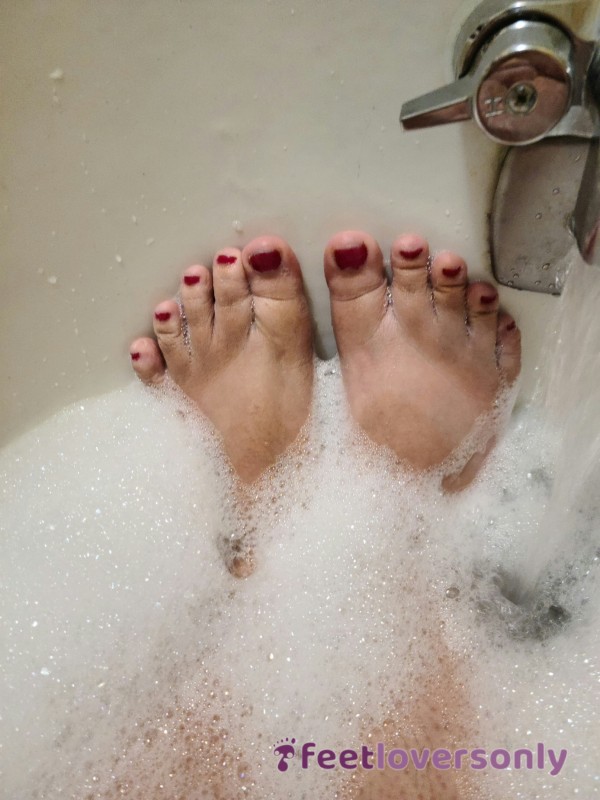 Bubble Bath Feet