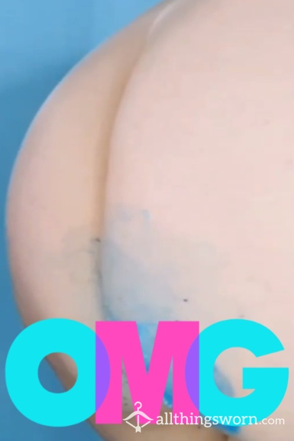 Big Naked Booty Cup Cake Sitting..watch Till The End 😋