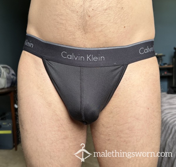 Calvin Klein Y-Back Thong - Small
