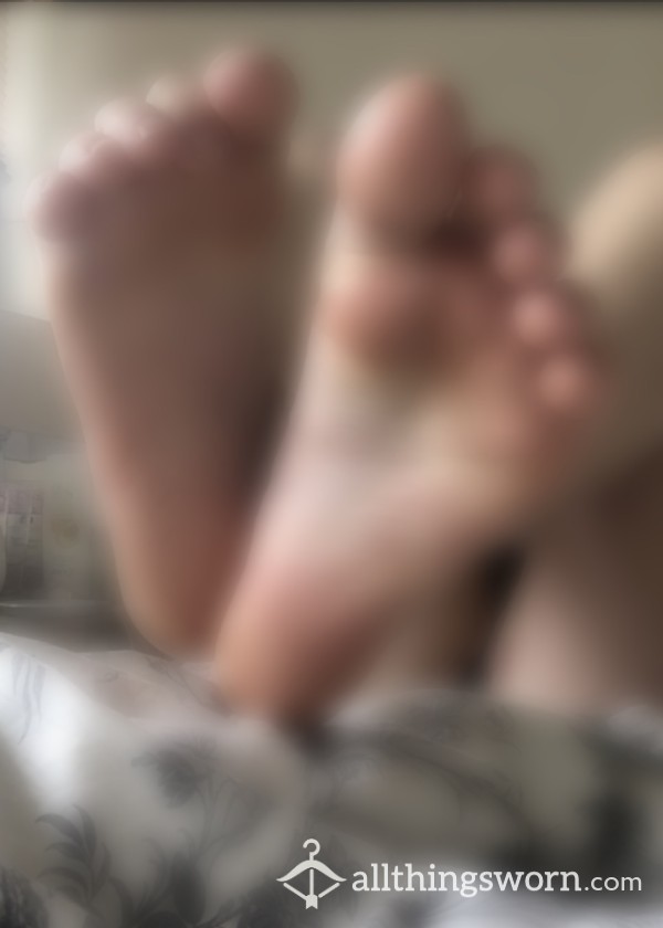 Close Ups So You Can Lick My Feet 👣