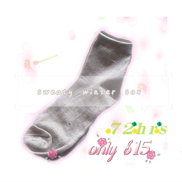 ᪥  College Gym Girl Socks  ᪥