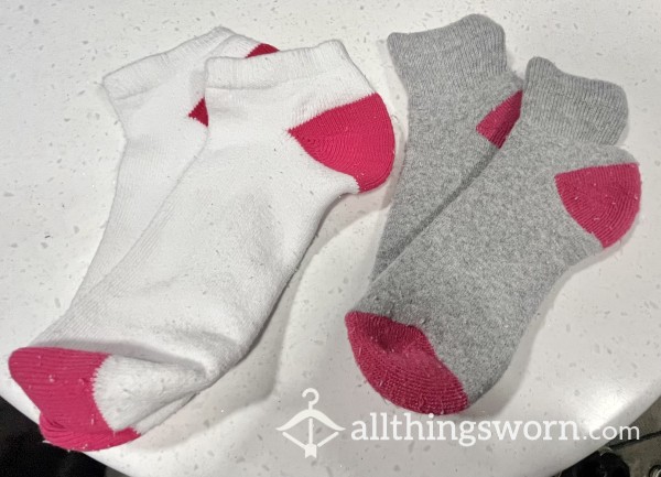 Cotton Socks With Hint Of Pink