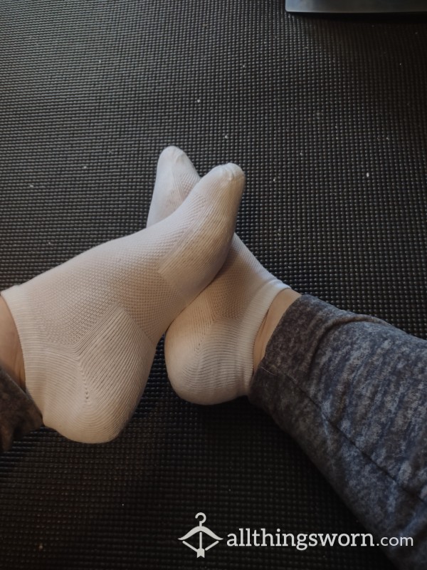 Crispy White Socks