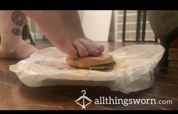 CUSTOM 🎥 Foot Crushing Video 👣🥵💦 Barefoot + Your Choice Of Food! 🤤🍔