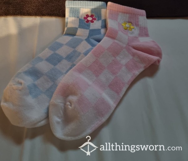 Cute Socks W/ Flower