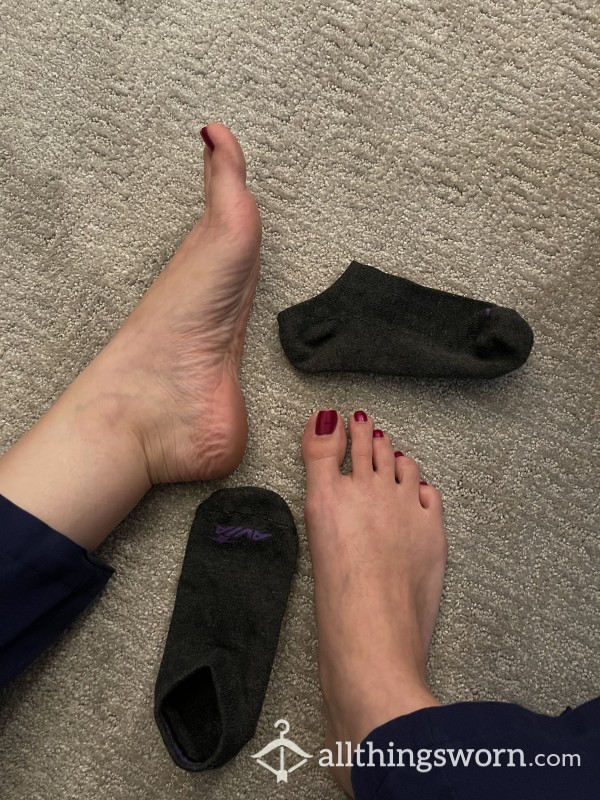 Dark Gray And Purple Socks Worn In The Hot Summer Heat 🥵