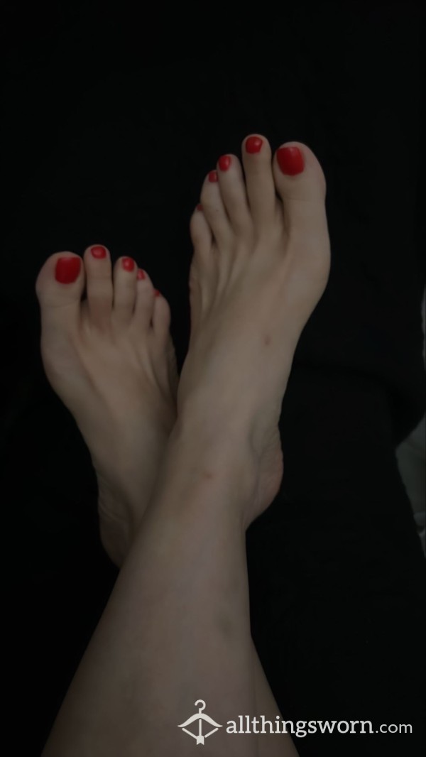 Delicious DeVine Toes