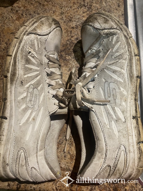 DIRTY AND SMELLY WORK SHOES