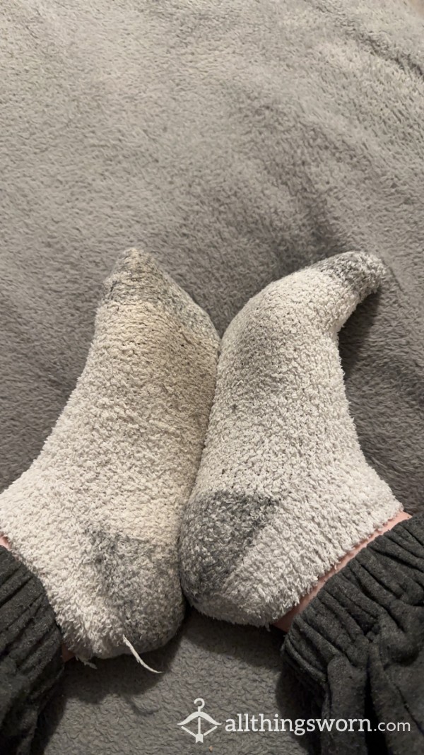 Dirty Fluffy Ankle Socks
