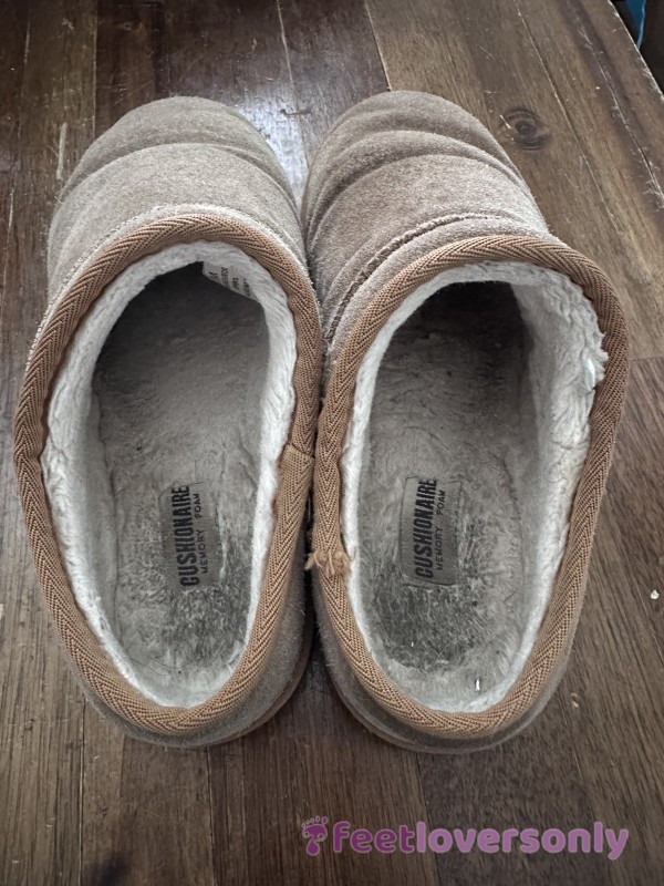 Dirty Smelly Well Worn Slippers 👃