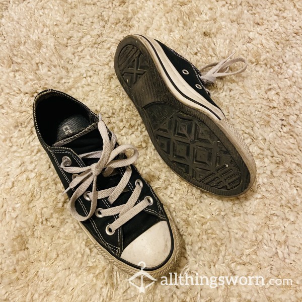 DIRTY WELL WORN 5 YEAR OLD CONVERSE SNEAKERS