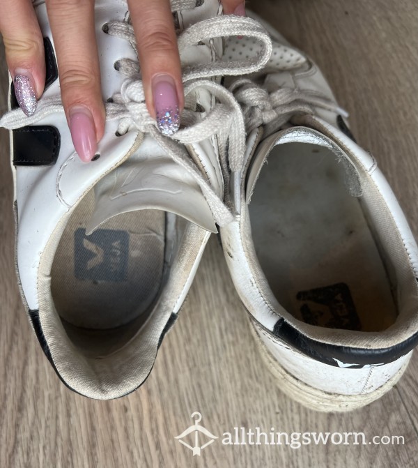Disgusting Smelly Old Trainers *FLASH SALE TODAY ONLY* #ineedthesegone