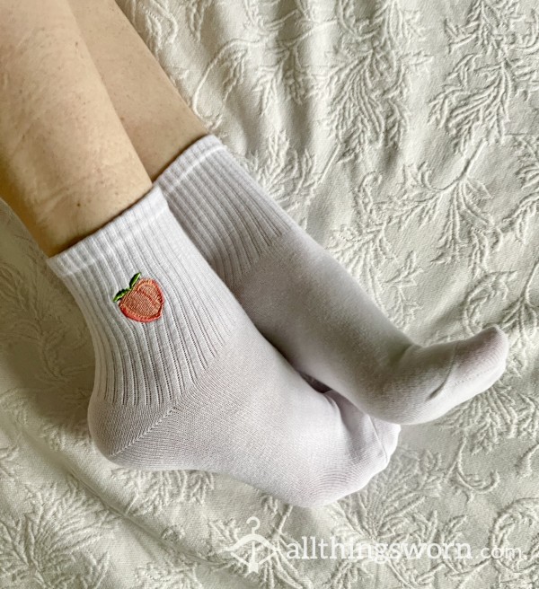 Embroidered 🍑 Socks