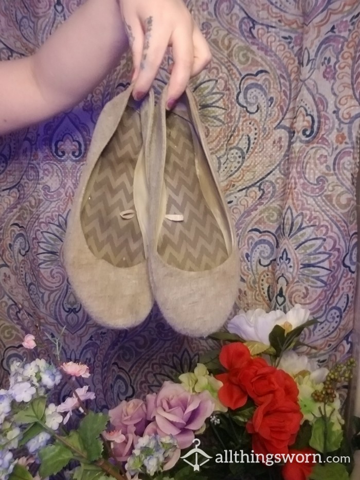 Extremely Well Worn Women's Grey Flats | Women's US Size 7.5 | My Go-To, Stinky Interview Flats!