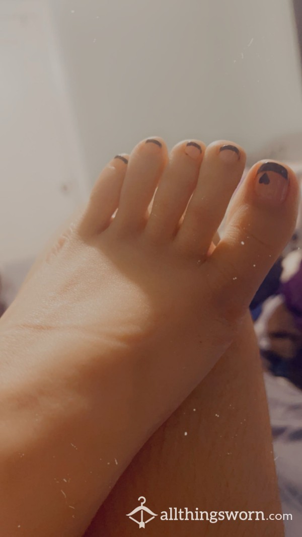 Fabulous Feetsies