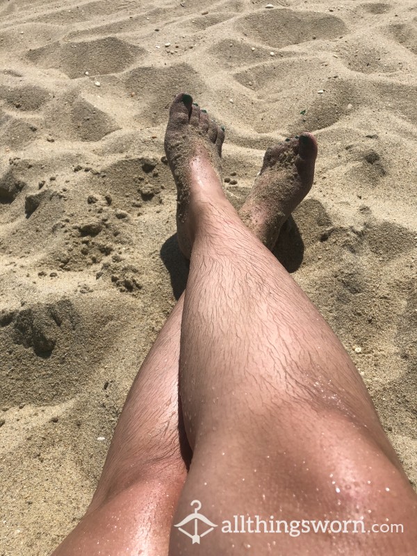 Feet Pics At The Beach🥰🏖️ (mainly Toes)