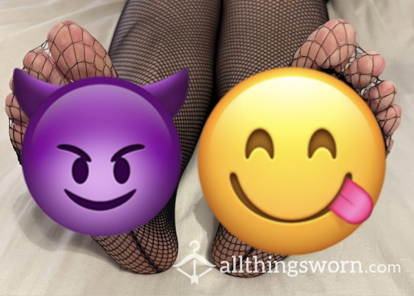 Fishnets And Feet!