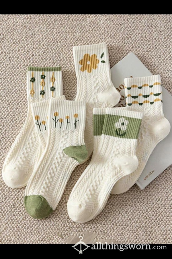 Floral Calf Socks