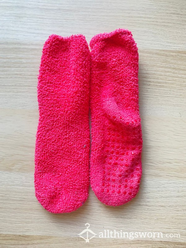 Fluffy Brillant Pink Socks 💗