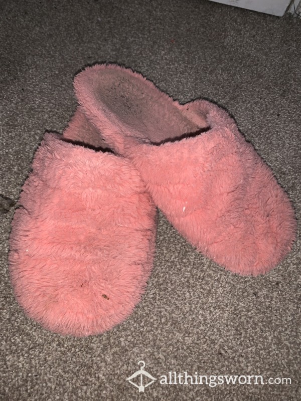 Fluffy Hot Pink Slippers